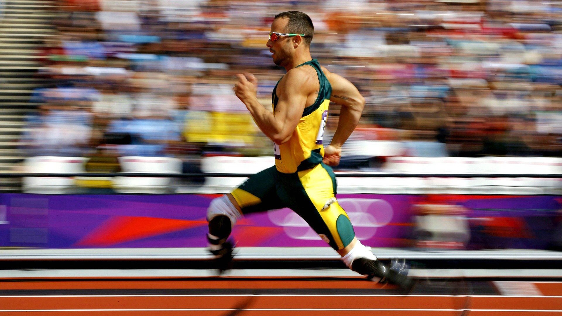 开云官网-替补奇兵撕裂黄昏防线，姆巴佩的速度如何让莫德里奇的智慧瞬间苍老？姆巴佩闪电撕裂黄昏防线，莫德里奇迟暮智慧难挽狂澜